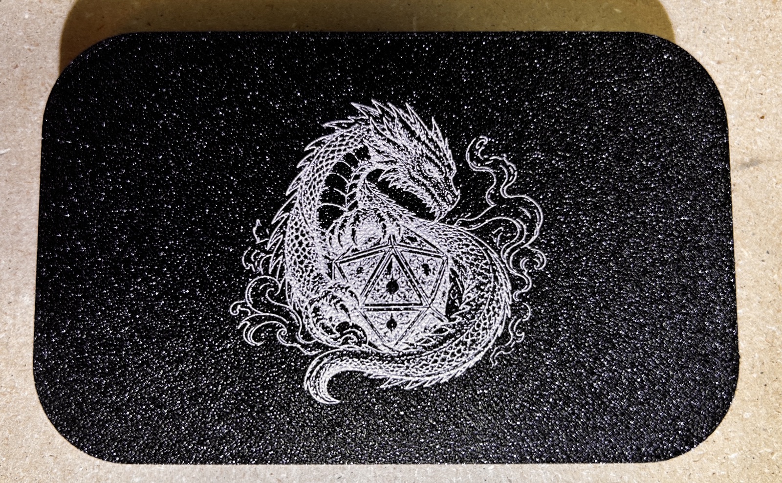 Full black magnetic lid with a centered Dragon laser graphic